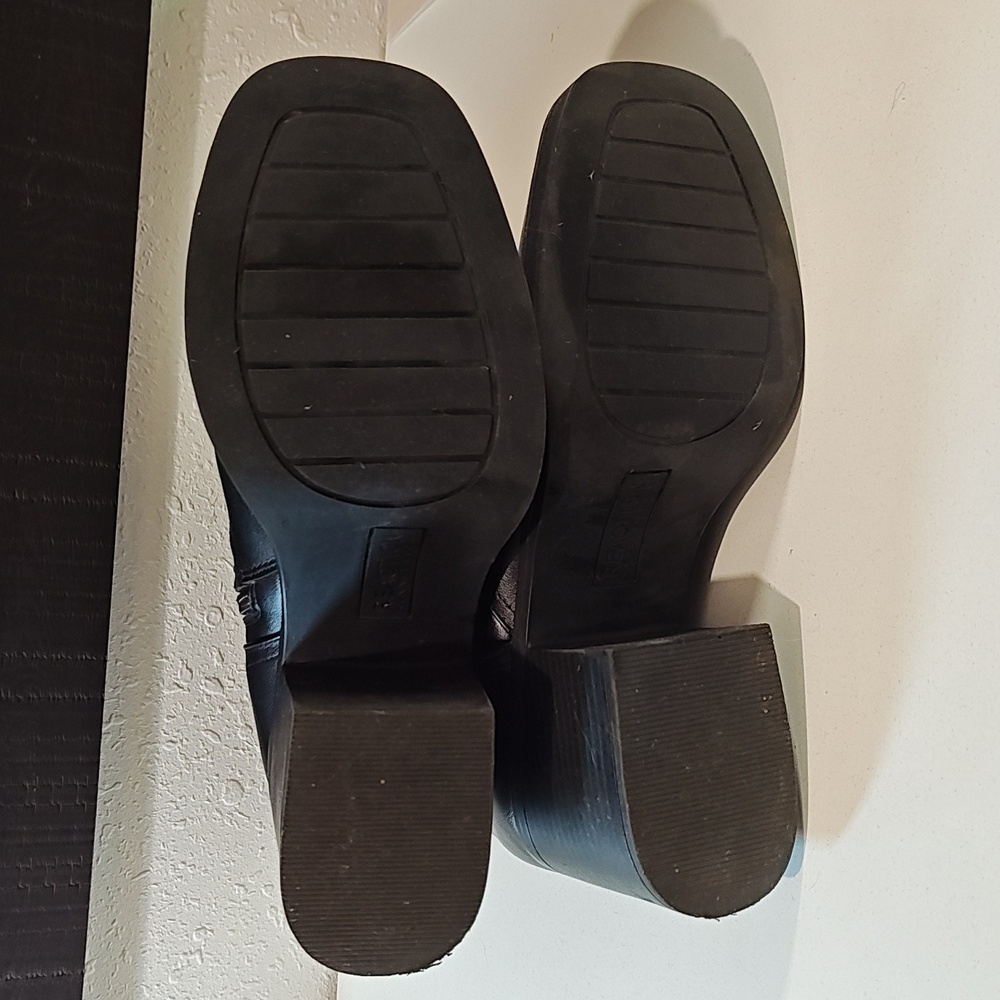 Kenneth Cole Reaction Jenna - Size 9 Medium - Picture 9 of 9
